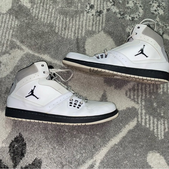 Nike Air Jordan 1 Flight 23 retro white grey basketball sneakers - Picture 1 of 16